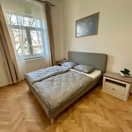 Διαμέρισμα Stefanik Apartment- Old Town Μπρατισλάβα